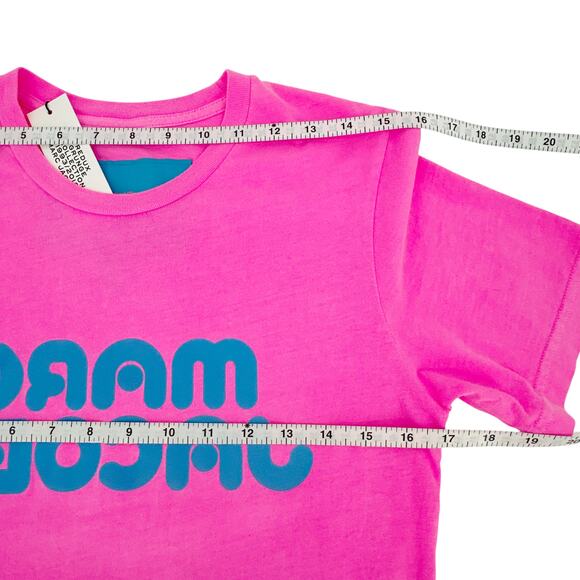 MARC JACOBS Fluorescent Logo Print Tee in Bright Pink S - Picture 12 of 13